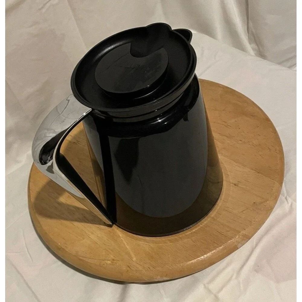 Keurig 2.0 32 oz CARAFE PITCHER WITH LID